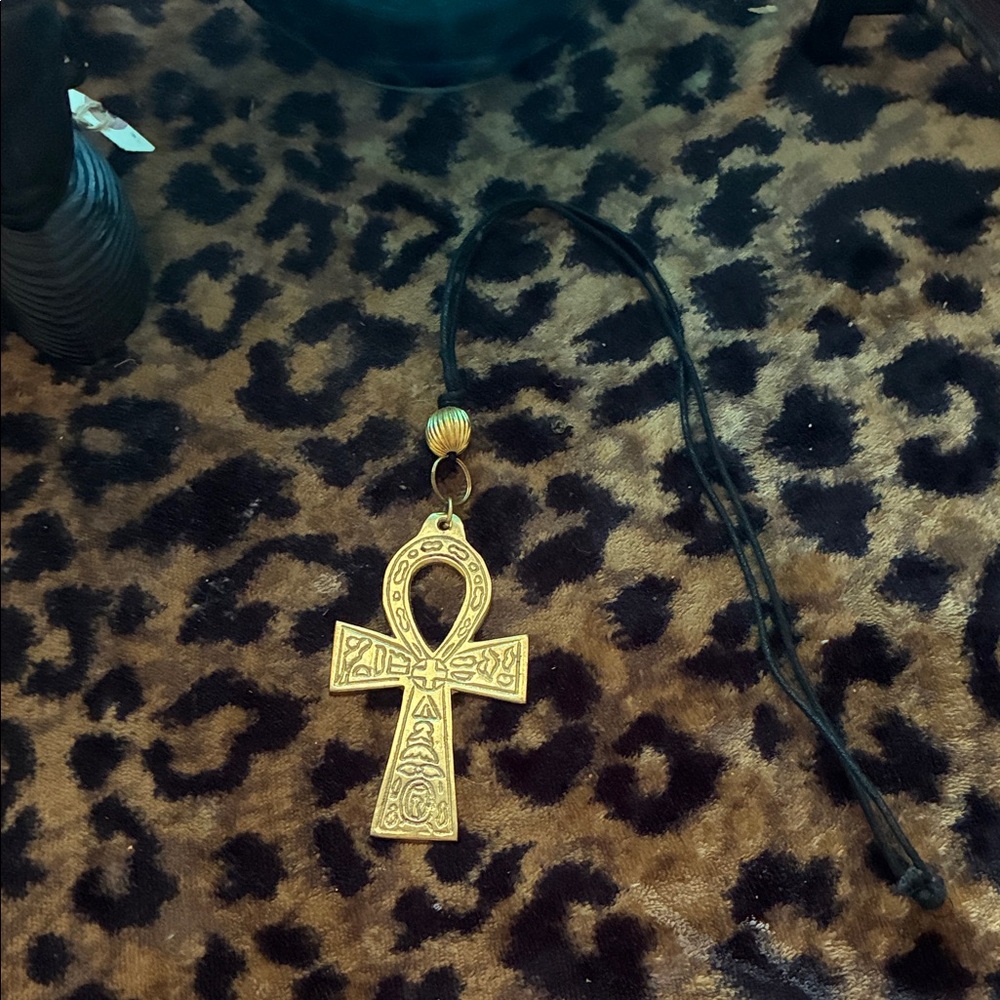 Unisex Gold Ankh Pendant Necklace